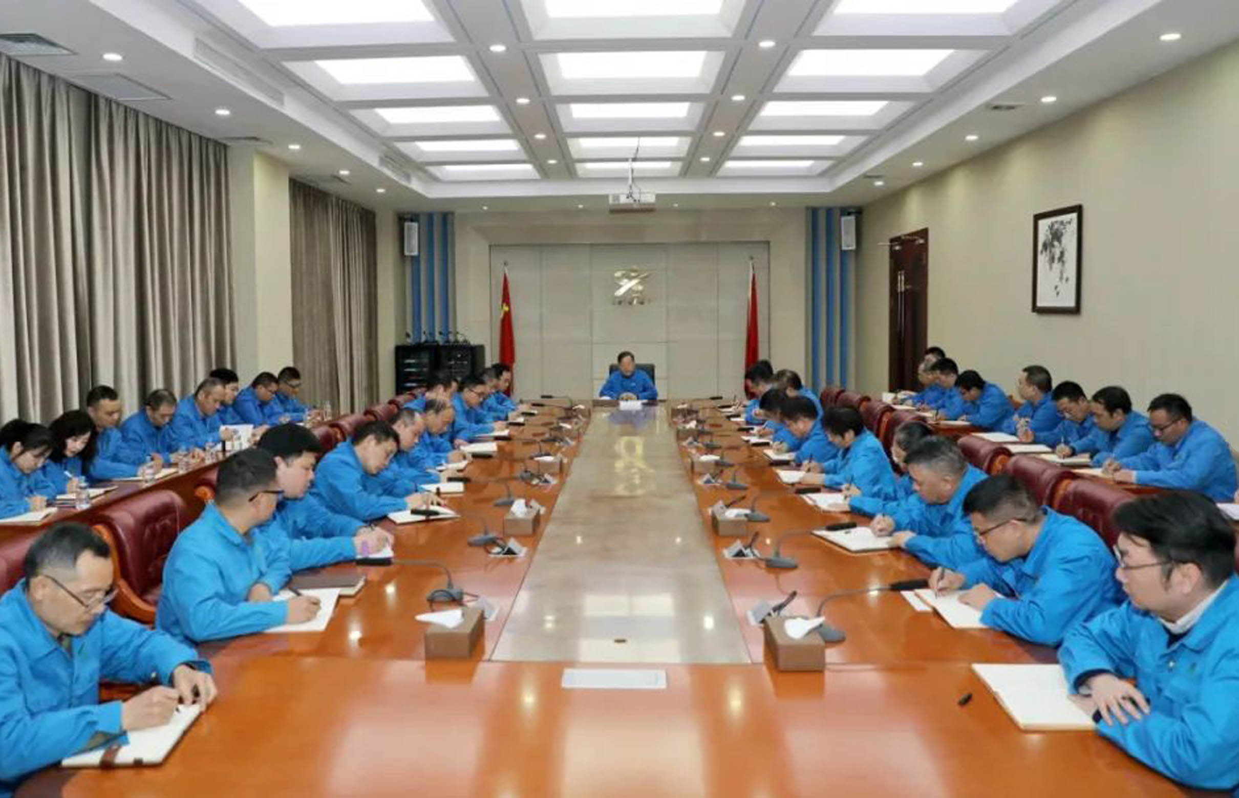 学习民营企业座谈会精神——开云电子·(中国)官方网站集团：发挥装备能力强、制造能力强、创新能力强的优势，坚守主业、做强实业。